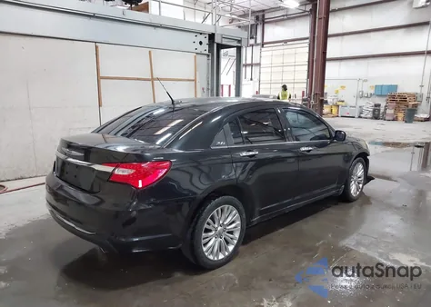 2011 Chrysler 200 Limited из США, поврежденный, VIN 1C3BC2FG4BN516615